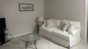 Unclassified image, 3 of 9, button - Beautiful Condo a few steps from the beach (North Redington Beach)