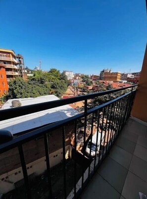 Property grounds - The cozy downtown (Kampala)