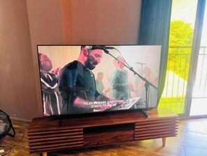 Interior - The cozy downtown (Kampala)