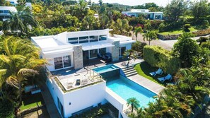 Exterior - V02a Casa Preciosa  · Villa with 2 Level Pool with Jet Tub (Sosua)