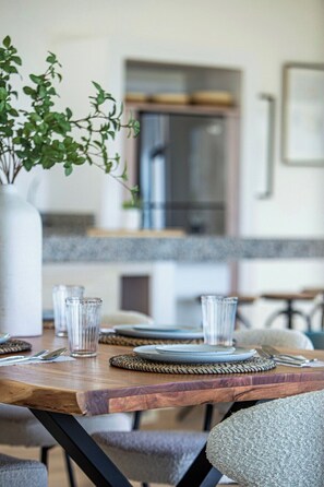 Dining - V31B Bella Vista · Experience Beauty & Serenity at Villa Bella Vista (Sosúa)