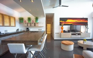 Fridge, microwave, dishwasher, coffee/tea maker - V01 Casa Paraíso Villa with infinity pool & jet tub (Sosua)