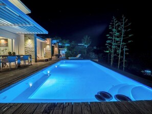 Indoor pool - V01 Casa Paraíso Villa with infinity pool & jet tub (Sosua)