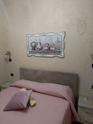 1 chambre, fer et planche à repasser, Wi-Fi gratuit, draps fournis