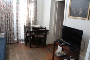 Interior - Charming 3-bed Cottage in Beaufort West (Beaufort West)