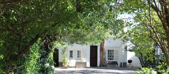 Charming 3-bed Cottage in Beaufort West