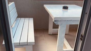 Family Apartment (2) | 1 bedroom, free WiFi, bed sheets