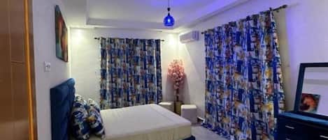 2 bedrooms, WiFi, bed sheets