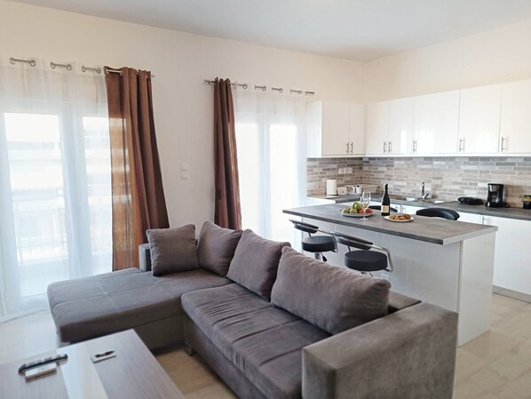 Lägenhet - 3 sovrum - balkong - utsikt mot staden | Vardagsrum