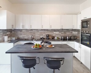 Lägenhet - 3 sovrum - balkong - utsikt mot staden | Interiör