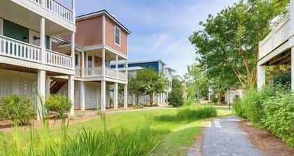 Pass Christian Vacation Rental < 1/2 Mi to Beach!