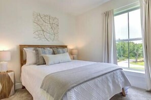 2 soverom, strykejern/-brett, wi-fi og sengetøy