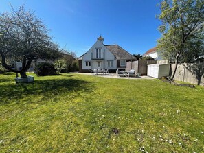Exterior - Whytecroft -Fabulous Family Fun! - Pass the Keys (Camber)