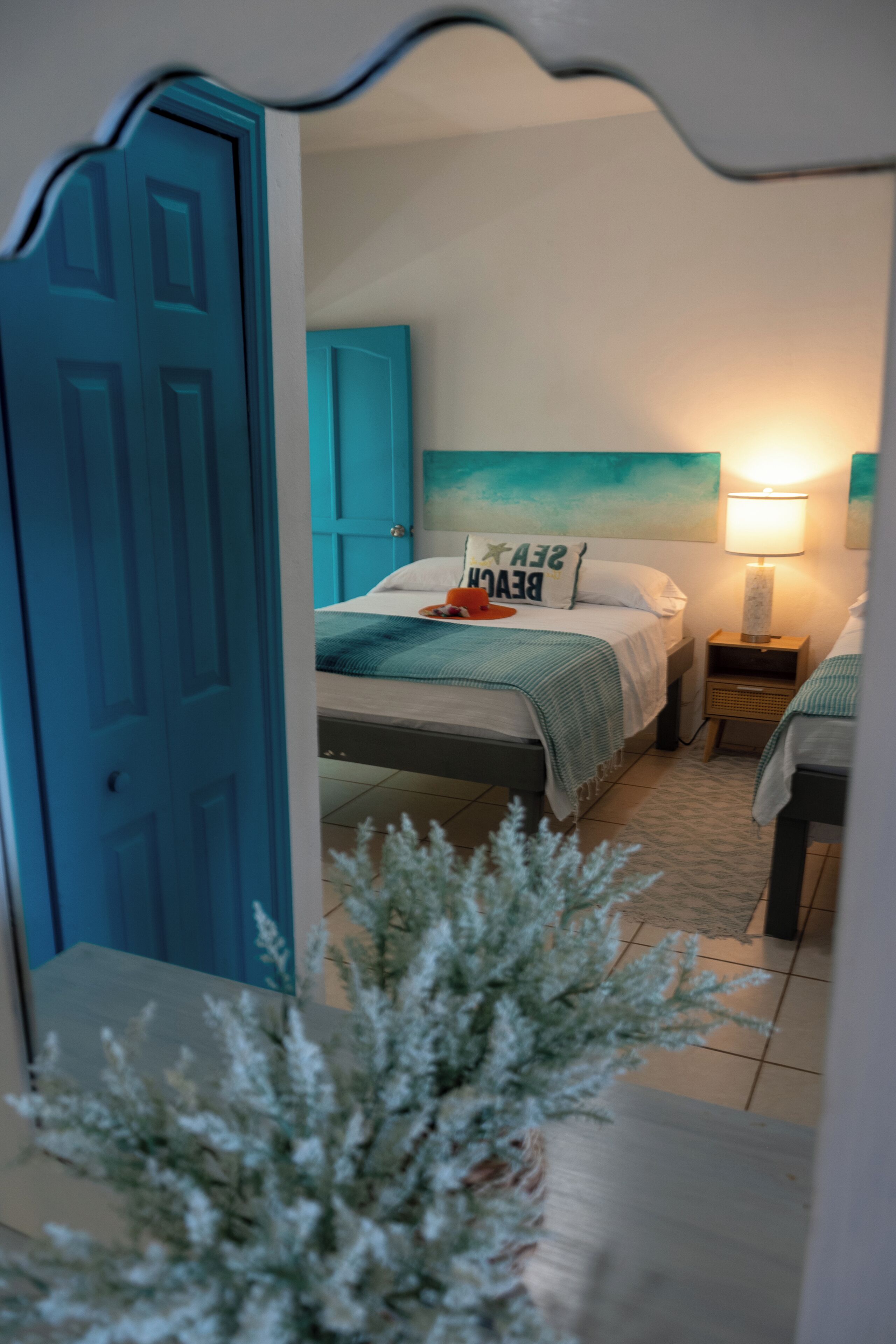 5 chambres, fer et planche à repasser, Wi-Fi, draps fournis