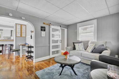 Charming 1 Bedroom House in Lansing, MI