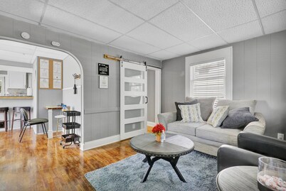 Charming 1 Bedroom House in Lansing, MI