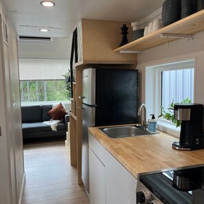 House | 2 bedrooms - The Mockingbird Tiny Home (Marianna)