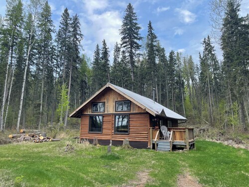 Riverfront Rustic Cabin