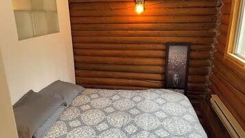 2 bedrooms, bed sheets