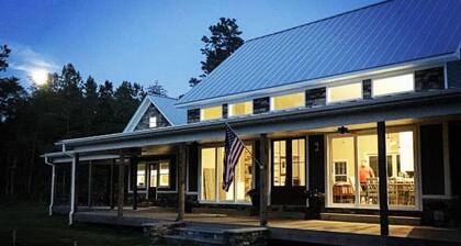 Red Dog Farms Modern Studio Apt