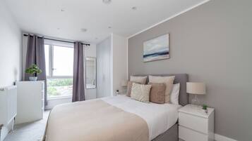 2 chambres, fer et planche à repasser, Wi-Fi gratuit, draps fournis