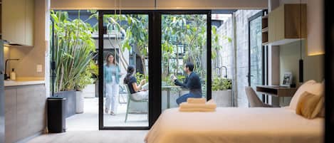 Studio + Terrace | Terrace/patio