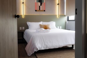 高级开间 | 笔记本电脑工作区、遮光窗帘、免费 WiFi、床单