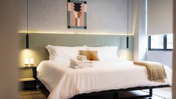 Studio | 1 bedroom, laptop workspace, blackout drapes, free WiFi