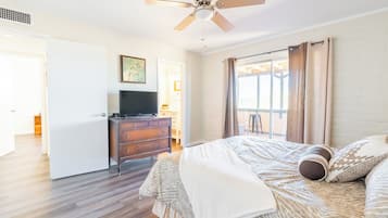 4 bedrooms, desk, free WiFi, bed sheets