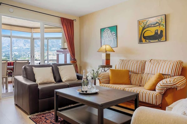 Smart TV - Los Boliches sunny apt by Costarentals - Ref 120 (Fuengirola)