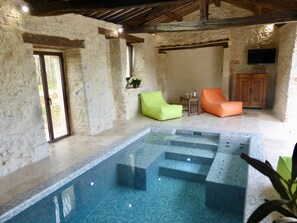 Beheizter Pool