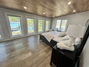 5 habitaciones, escritorio, cuna de viaje y wifi 