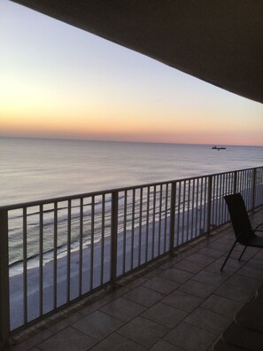 Property grounds - Beach Front Penthouse Condo with balcony over looking the Gulf! Family Friendly! (Panama City Beach)