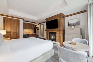 3 bedrooms, WiFi, bed sheets - The Aspen Mountain Residences 22ABC -  3 Bedroom Residence (Aspen)