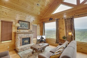 Télévision, cheminée