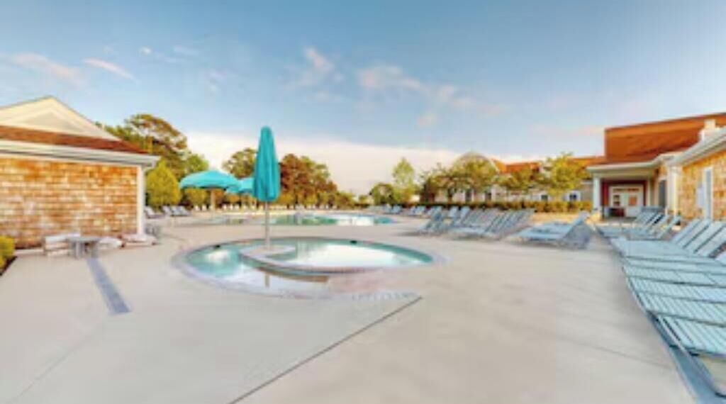 Piscine couverte, piscine extérieure