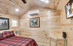 1 habitación, tabla de planchar con plancha, wifi gratis y ropa de cama 