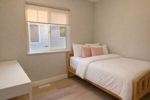 3 bedrooms, WiFi, bed sheets