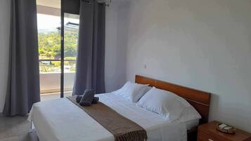 2 chambres, fer et planche Ă repasser, Wi-Fi, draps fournis