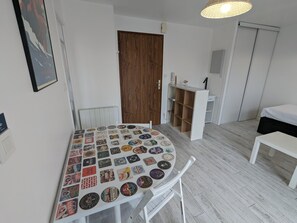 Interior - Pleasant seaside studio (Les Sables-d'Olonne)