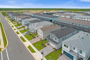 Exterior - 5 BD/ 4 BA/ Windsor Cay (1289 ER) (Clermont)