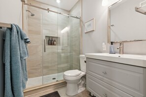 تجهيزات دش، مجففات شعر، مناشف