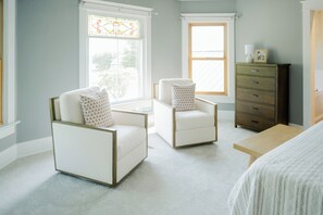 5 bedrooms, travel cot, free WiFi, bed sheets