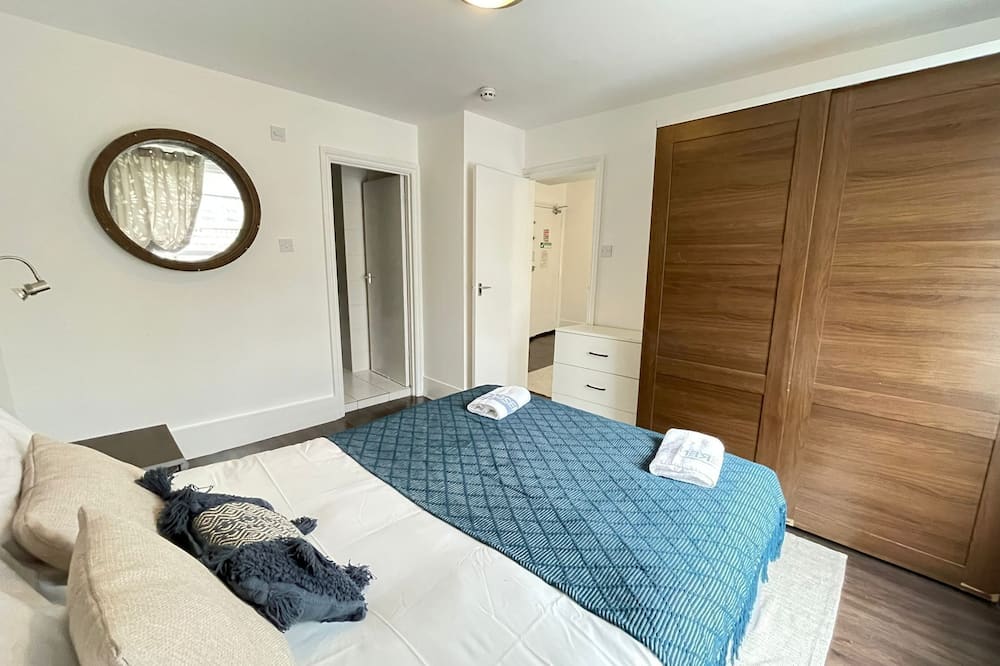 Captivating 1-bed Apartment in London - West Kensington