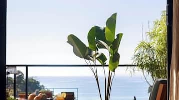 Watu Master Suite with Ocean View | Balcony view