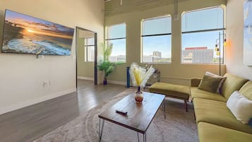 Smart TV, offices