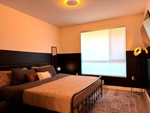 2 bedrooms, desk, iron/ironing board, free WiFi