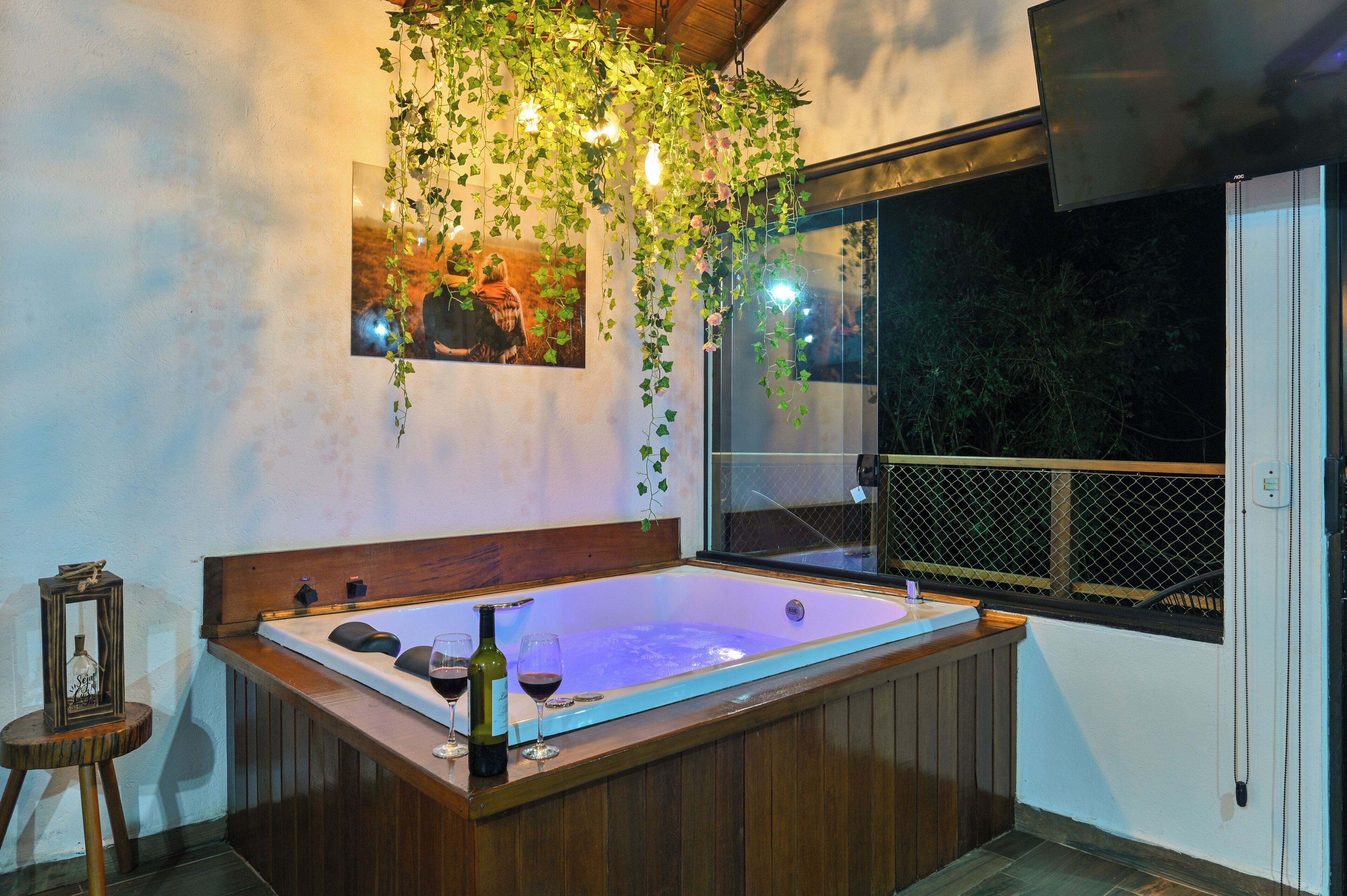 ห้องลักซ์ชัวรี่ดับเบิล, 1 ห้องนอน, ระเบียง | อ่างสปาส่วนตัว