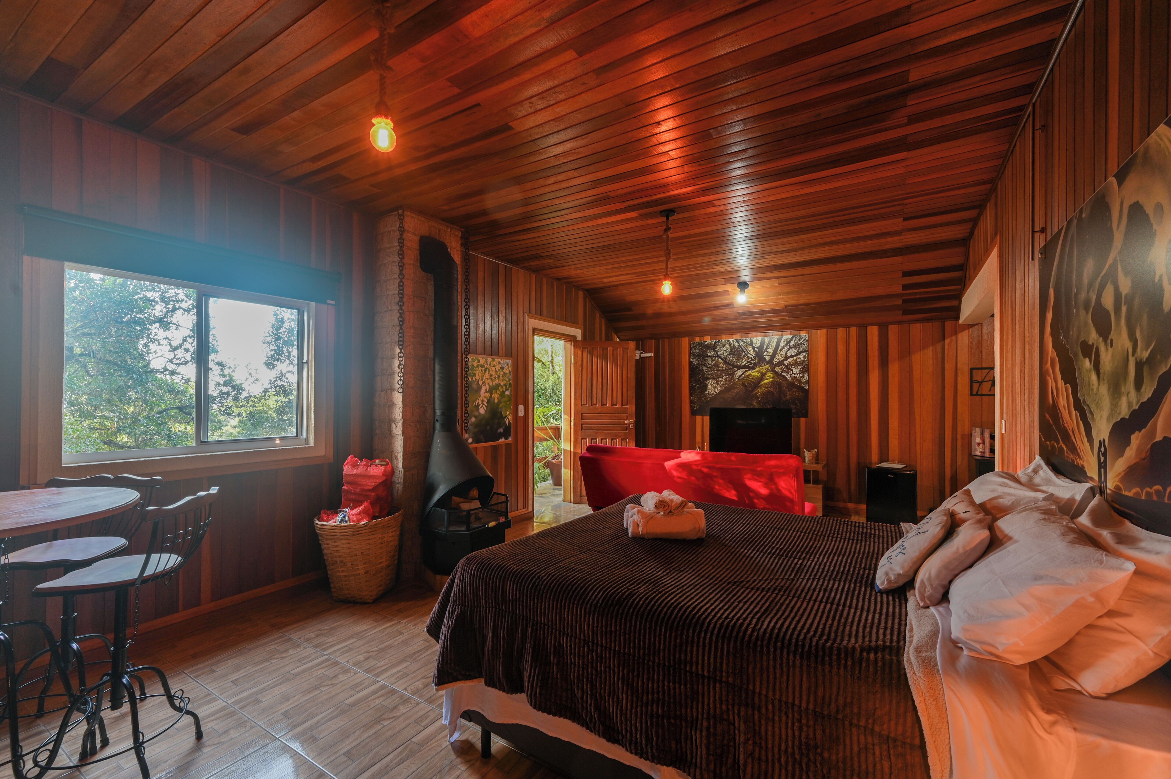 Premier Chalet, 1 Bedroom, Balcony, Mountain View | Individually decorated, individually furnished, free WiFi, bed sheets