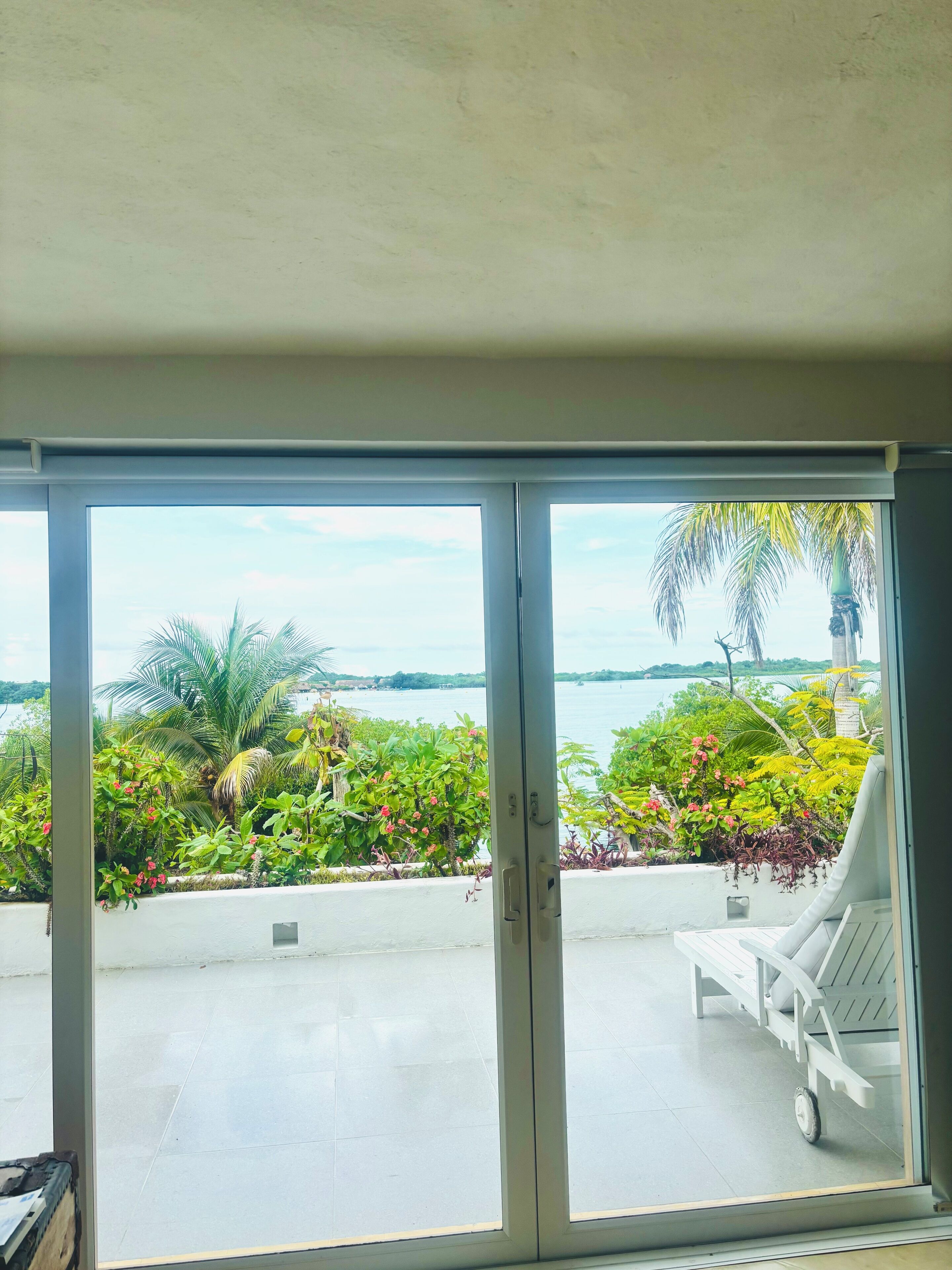 Deluxe Suite, 1 Bedroom, Balcony, Partial Sea View | In-room safe